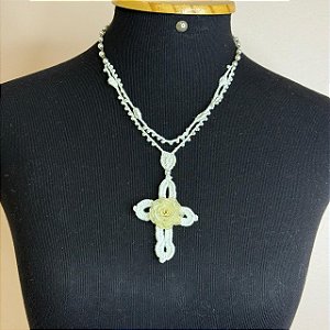 Colar vintage crochê crucifixo