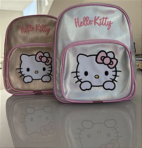 Mochila Hello Kitty Escolar Infantil Holográfica Metalizada com Bolso Frontal