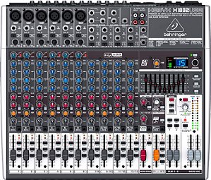 Mesa de Som Xenyx X1832USB Behringer Bivolt