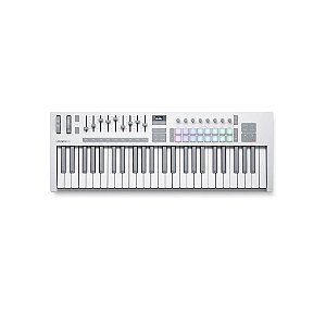 Teclado Controlador Novation Launchkey 49 MK4 White