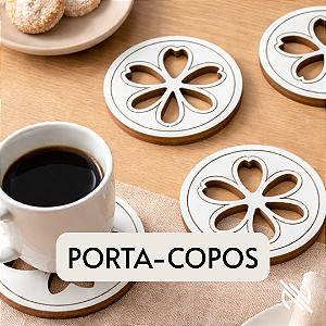 Kit Porta Copos Flores Vazadas Decorativo Proteção para Mesa 4 peças Mesa Posta Café