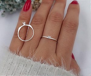 Anel Solitário prata com pedra zirconia minimalista