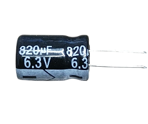 Capacitor eletrolítico 820uF x 6,3V