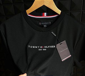 Camiseta Tommy Hilfiger Preta - Tamanho M