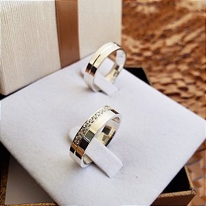 Par de alianças Margarida 4mm de namoro + anel solitário prata 950