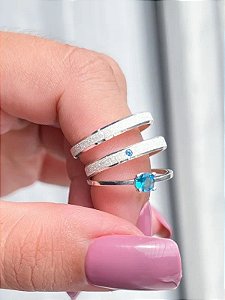 PAR DE ALIANÇAS DE NAMORO PRATA 950 3MM PEDRA AZUL CHANFRADAS