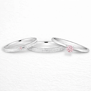 Par de alianças Aura 2mm Rosa de namoro + anel solitário Classic prata 950