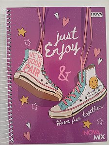 Caderno Universitário Capa Dura Espiral Tênis