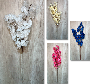 Galho Artificial de Flor de Cerejeira – Ref. 69875 Galho longo com flores delicadas e volumosas, acabamento natural e ha