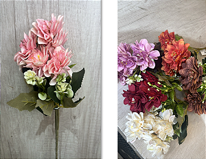 Buquê Artificial de Dálias com Folhagem – Disponível em Diversas Cores (Rosa, Roxo, Vermelho, Branco, Marrom e Laranja),