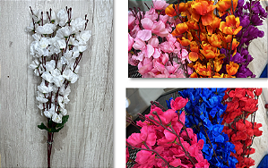 Haste Artificial de Flor Primavera com Múltiplas Ramificações e Botões Decorativos – Disponível em Diversas Cores (Branc