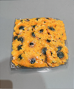Conjunto com 100 Pétalas Artificiais de Girassol em Tecido Decorativo – Ideal para Arranjos, Decoração de Eventos e Arte
