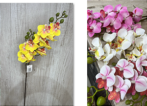 Haste Artificial de Orquídea Phalaenopsis Amarela com Detalhes Rosas e Botões Verdes