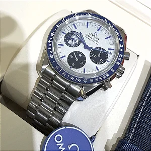 Relógio Omega Speedmaster Silver Snoopy Award Collector Edition