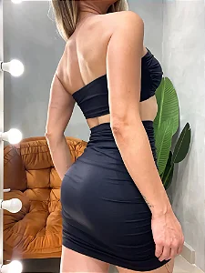 Conjunto em Poliamida Top sem Alça com Fivela e Saia Plissada Ref. 1838