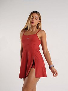 Macaquinho Fitness na Poliamida com Fenda Lateral e Costas Aberta Giulia