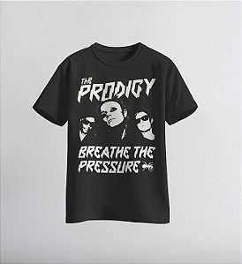 Camiseta da banda The Prodigy com arte inspirada na música Breathe