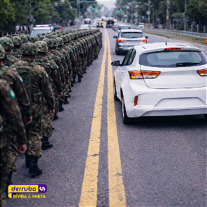 205 - Ultrapassar cortejo, préstito, desfile e formações militares sem autorização