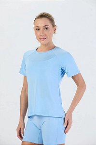 Blusa com Recortes Microfibra e Furadinho Dry Azul Frozen MC Fitness