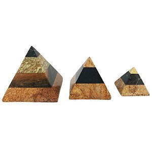 Pirâmide em Pedra Sabão
