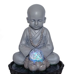 Fonte Monge Meditando com Bola de Cristal