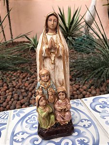 Imagem Religiosa Nossa Senhora de Fatima com Pastores 20cm