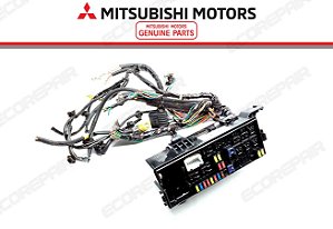 Caixa fusivel motor L200 Triton Pajero Dakar NOVO - Original