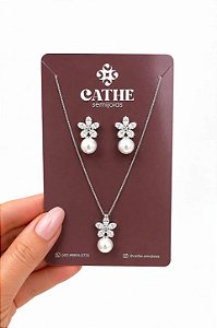 Conjunto Colar+ Brinco Flor de Zircônia com Pérolas