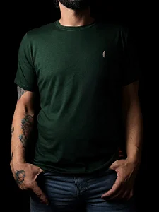 Camiseta masc Indião store verde pena