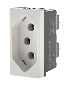 Tomada 2P+T 10A Branca Pial Plus+