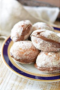 Sonho de Chocolate Recheado - Padaria Mandaqui