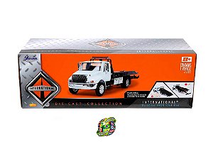 Miniatura Caminhão International Flatbed Guincho - Jada Toys - Escala 1/24