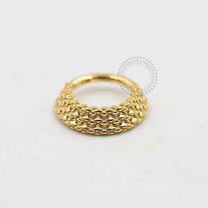 PVD54 Segmento Triplo Texturizado Aço PVD Gold