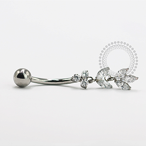 TN1493 Navel Trinity CZ Pingente Navetes  Titânio ASTM F136