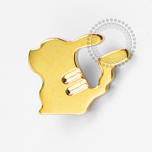 TN1597 Topo Pikachu Titânio PVD Gold
