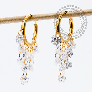 TN2275 Brincos Argola Pingente 9 CZ Titânio PVD Gold