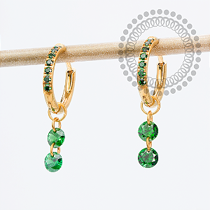 TN2356 Brinco Argola 2 Pingente CZ Verde Titânio PVD Gold