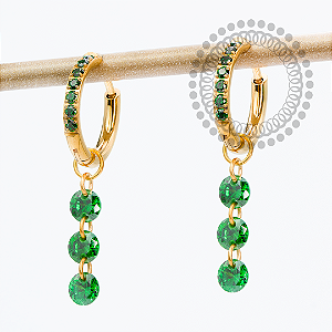 TN2357 Brinco Argola 3 Pingente CZ Verde Titânio PVD Gold
