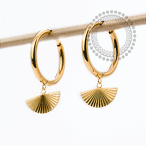 TN2471 Brinco Argola Ping. Leque Titânio PVD Gold