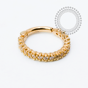 OR121 Argola Cravejada CZ 8mm Ouro 18k