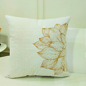 Almofada Bordada em Linho 52x52 Lúmina Dourada