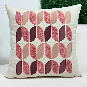 Almofada Bordada em Linho 52x52 Pétalas Geométricas Rose