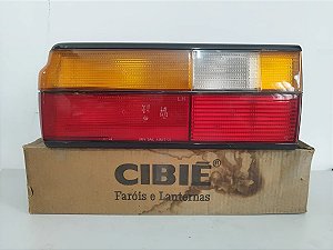 Lanterna Traseira Voyage 91 / 95 Original Cibié Seminova Esquerdo/motorista Tricolor