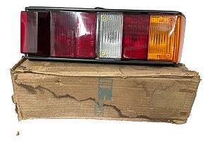 Lanterna Traseira 147 Spazio Ld Original Carto Com Logo Fiat Tricolor