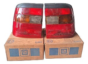Par Lanterna Traseira Fumê Vectra Antigo 93 94 95 96 Origina Ambos Lados Vermelho