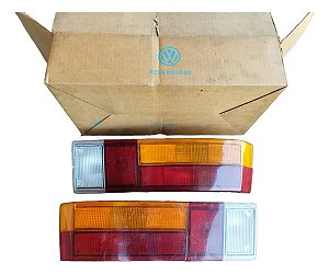 Par Lanterna Traseira Passat Lisa Arteb Hella C/ Logo Vw Ambos Lados Tricolor