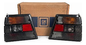 Par Lanterna Traseira Caravan 1988/1992 Fumê Cibié Gm Ambos Lados Fumê