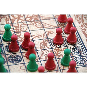 Hnefatafl  Jogo De Tabuleiro Em Madeira  Mitra Idade 8