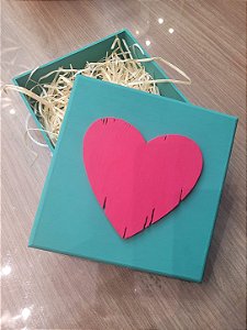 Caixa Personalizada em MDF com Coração Decorativo (Na cor escolhida pelo cliente)