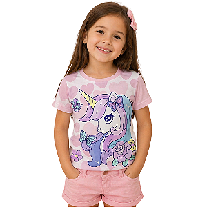 Camiseta Infantil Menina Unicórnio Corações e Flores